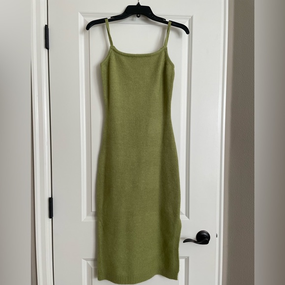 Line and Dot green knit sweater midi dress - Picture 3 of 7